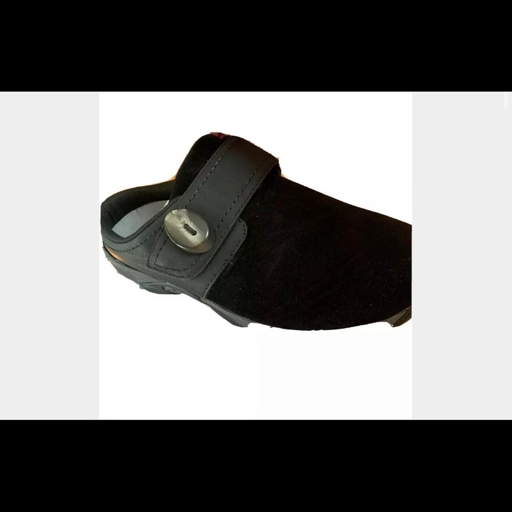 Easy Spirit Equip clogs